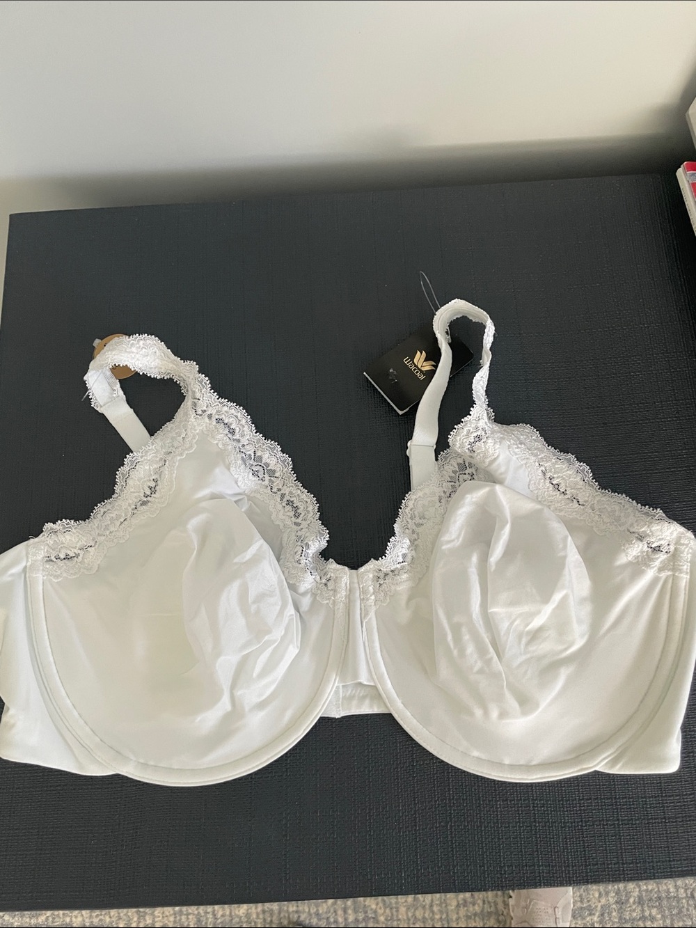 Wacoal White Lace Trim Underwire Bra